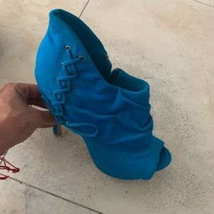 NEW turquesa heels / boots
